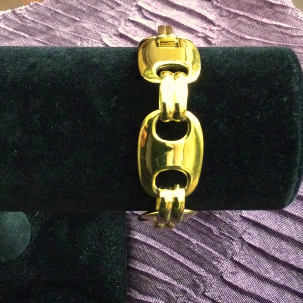 Joan Rivers 7” gold tone bracelet